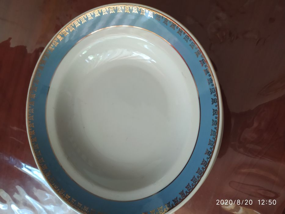 Тарелки разных видов,сервизы