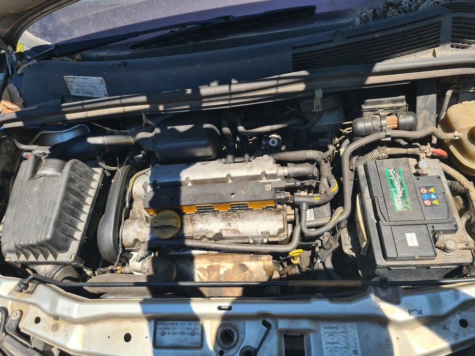 Опел Зафира 1.6 Opel Zafira 1.6 X16XEL на части