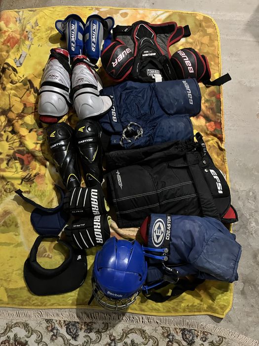 Продам хоккейную форму