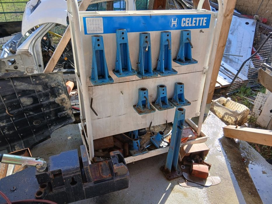 Celete  cayman   машина за изпъване на автомобири