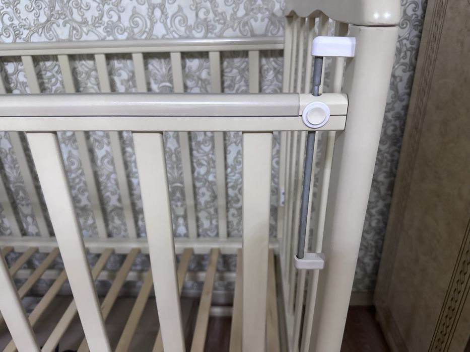Продам детскую кроватку