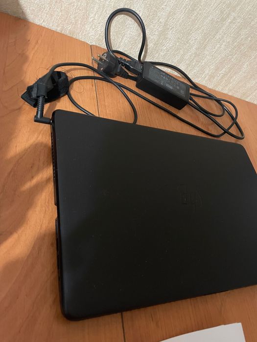 Ноутбук сатылады.