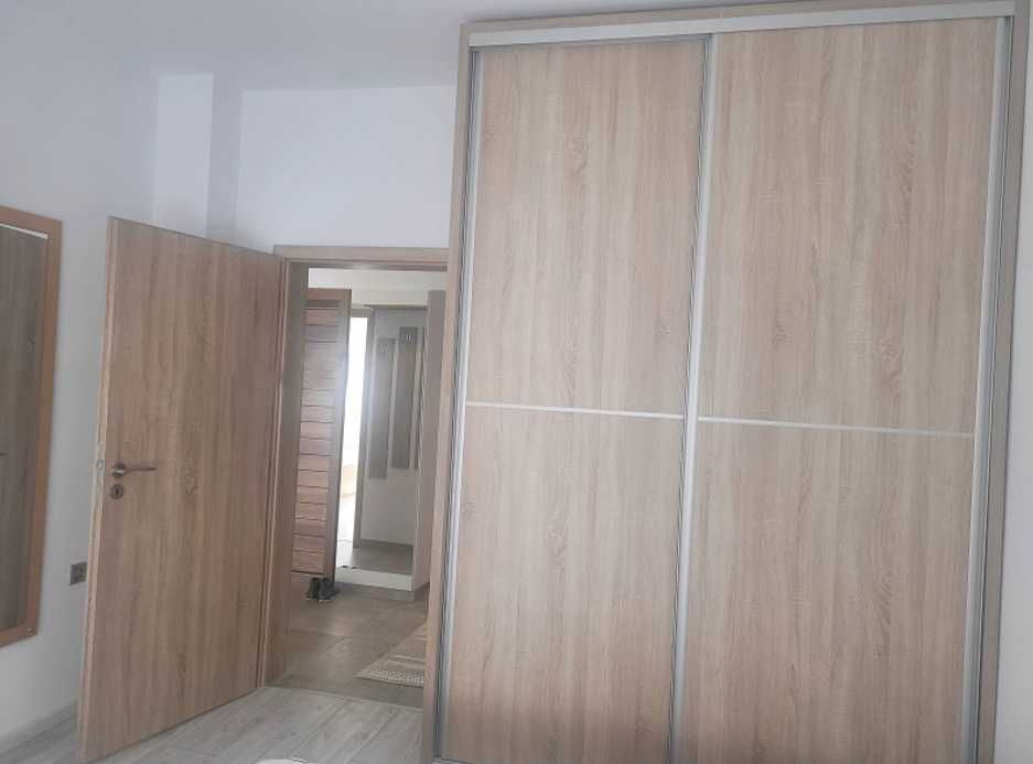 Дава се под наем Тристаен апартамент в София, Център - 75 кв.м за 714 € - Снимка #3