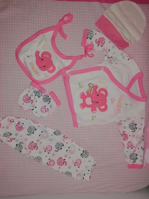 Подаръчен комплект за новородено р. 0-3 мес.