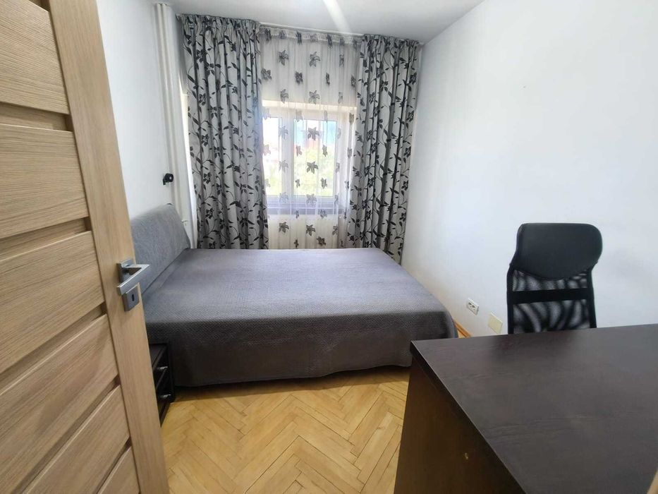 3 camere de inchiriat