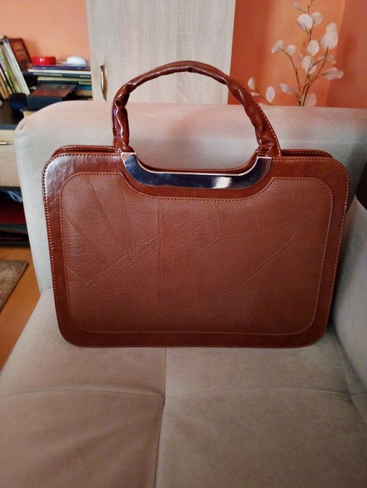 Елегантна дамска чанта