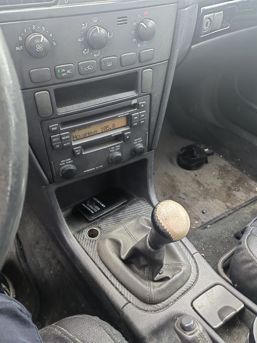 Волво В40 1.9 115