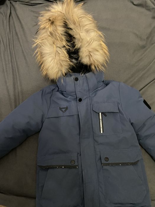 Продам зимнюю детскую куртку на мальчика