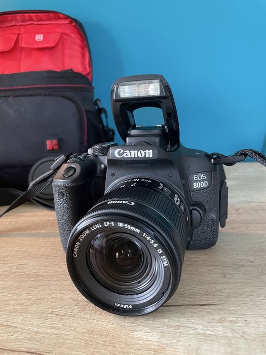 Cameră Canon EOS 800D