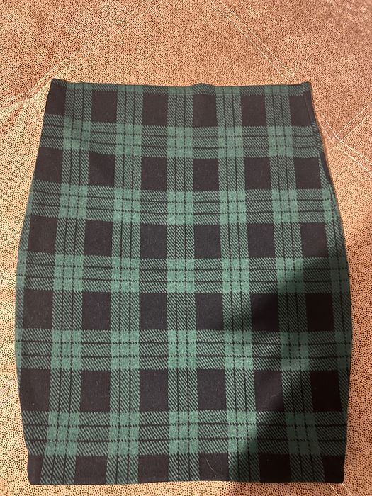 Зимна зелена пола