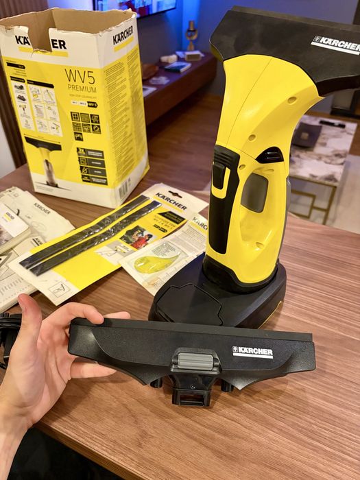 Aspirator geamuri Karcher WV5 Premium Non-Stop Cleaning Kit