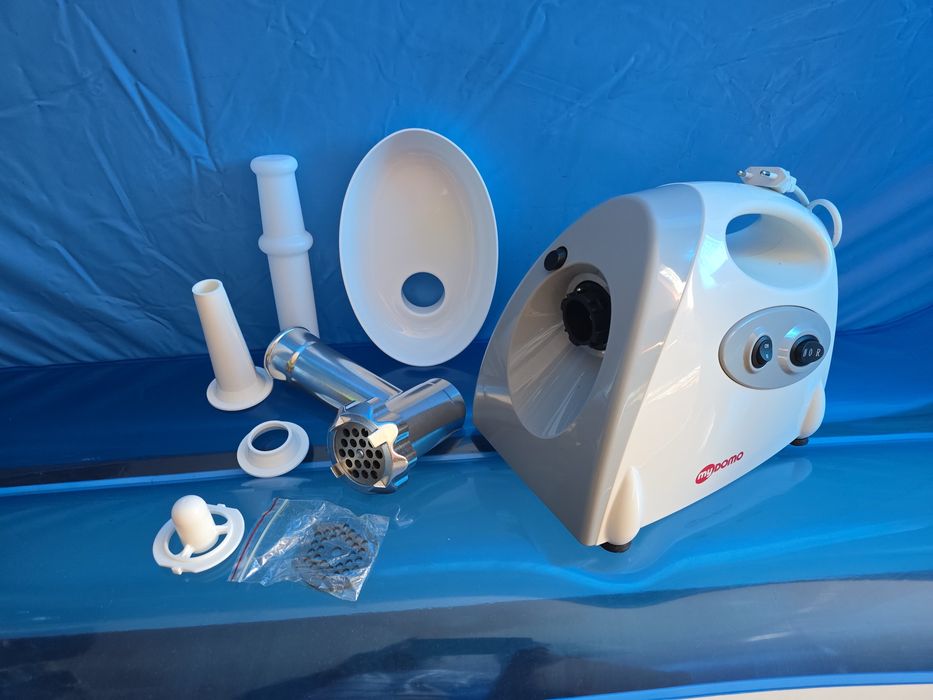 Mașină de tocat electrică MyDOMO MG-081