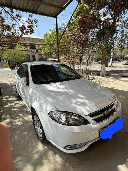 Жентра мошина сотилади