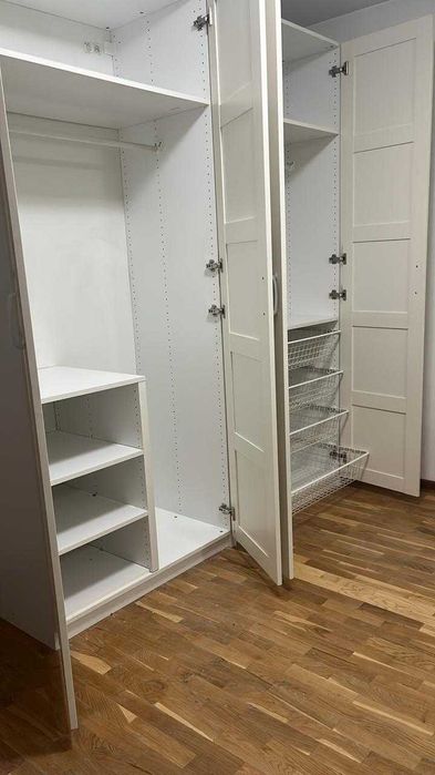 Шкаф для одежды производства Икеа