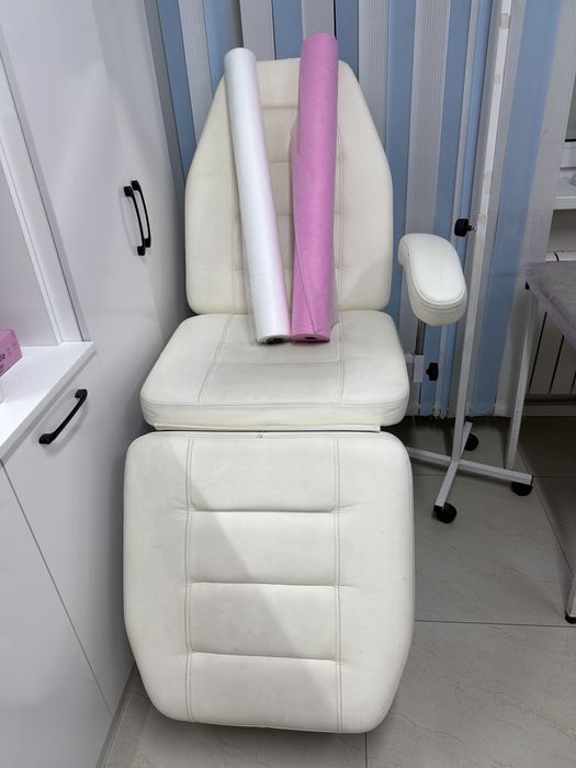 Кушетка для салонов красоты