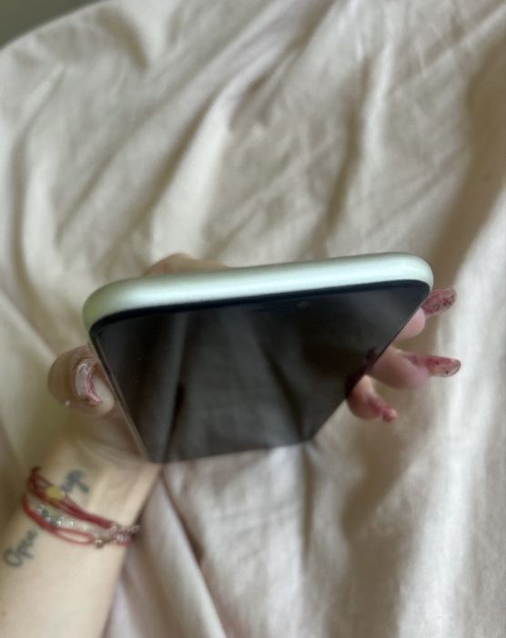 Vand iphone 11 impecabil