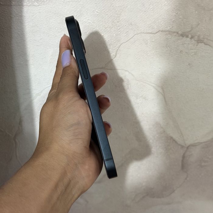 В продаже Iphone 13