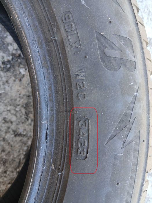 Гуми Bridgestone Blizzak LM005 185/65/15 Dot3423.