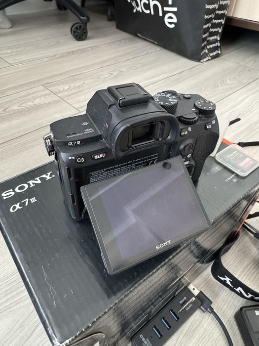 Продам Sony a7 III Body