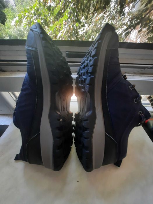 Încălțăminte impermeabilă joasă bărbați marime 41 (26cm)