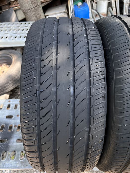 235/45/18 2 броя летни гуми Дот22 6.7мм