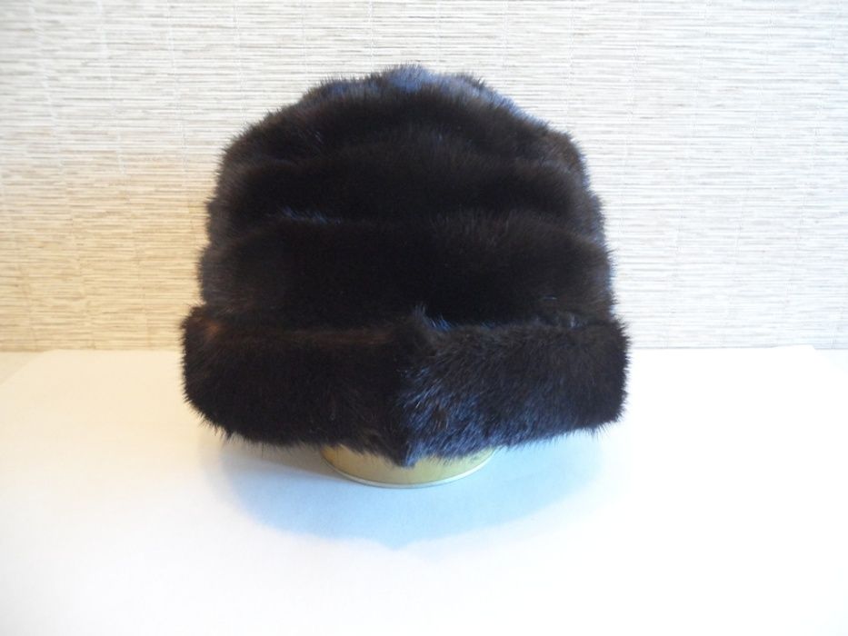 Продам норковую шапку.