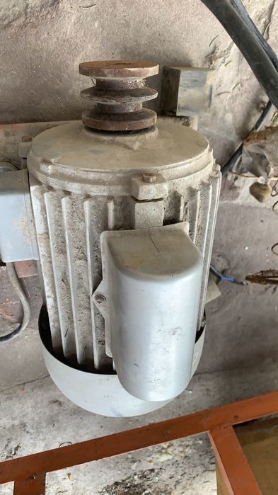 Продам электродвигатель