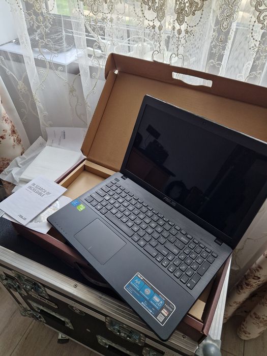 Vand/schimb Laptop ASUS