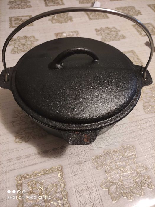 Продам чугунный походный котелок