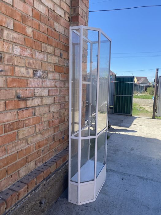 Стеклонный стеллаж