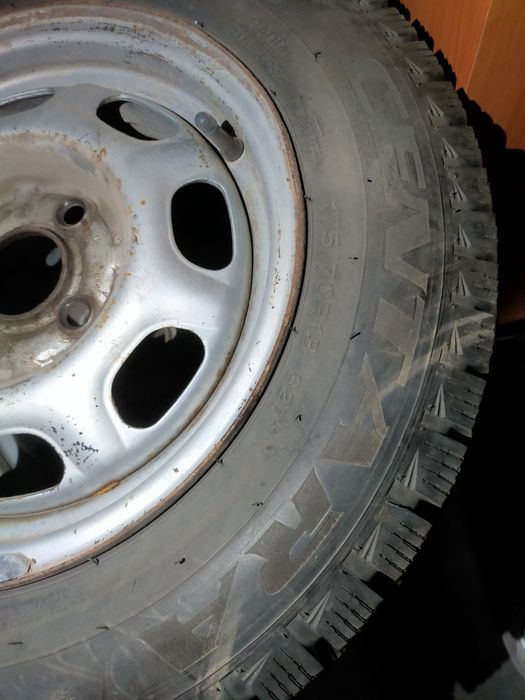 Колёса шипованные в сборе гольф 3