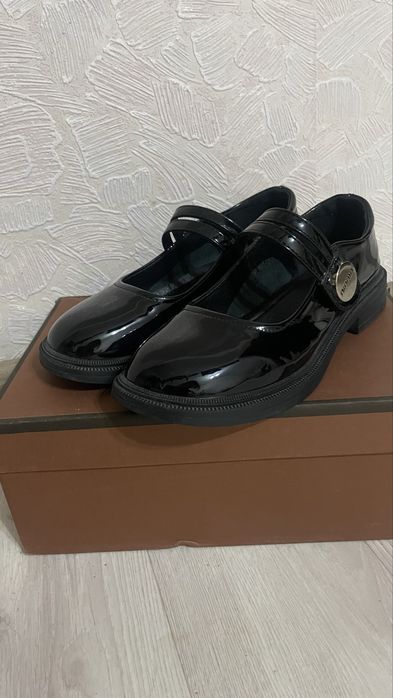 Продам туфли ( не подошли по размеру)