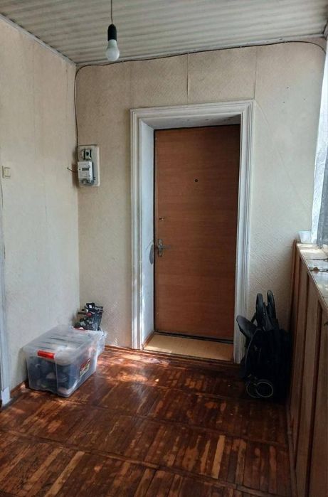 Продаётся Бобура 2в3/2/4 с мебелью техникой ремонт средний !!!