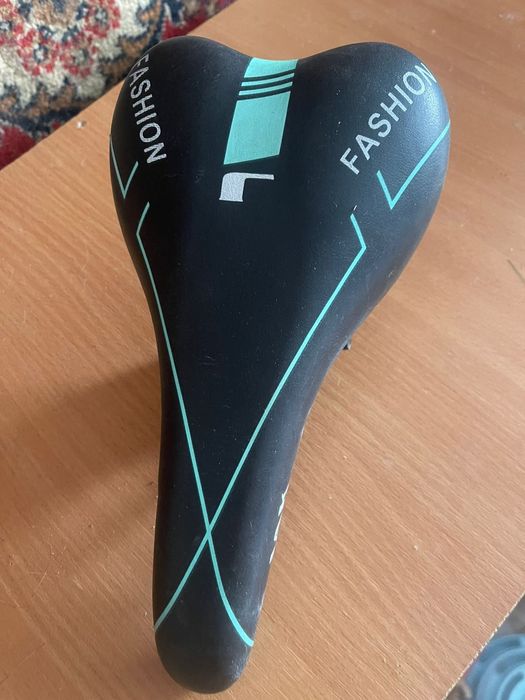 Седло б/у продам