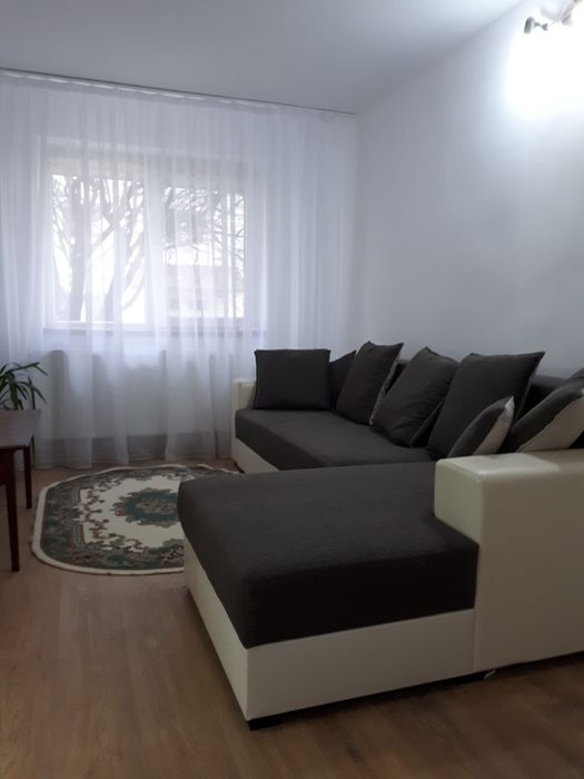 Inchiriez ap.3 camere in Bistrita,partea de sus a orasului