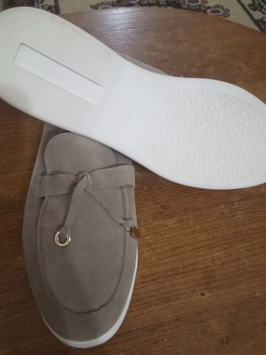 Продам женскую обувь