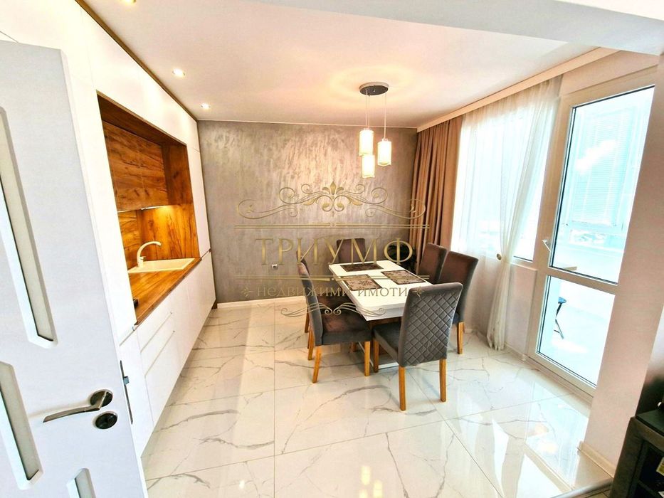 Продава се Тристаен апартамент в Варна, Възраждане 2 - 100 кв.м за 2550 €/кв.м - Снимка #1