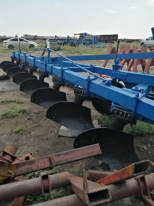 Продам плуг ПНЛ 8.35