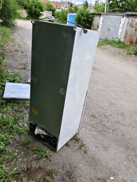 Продам холодильник