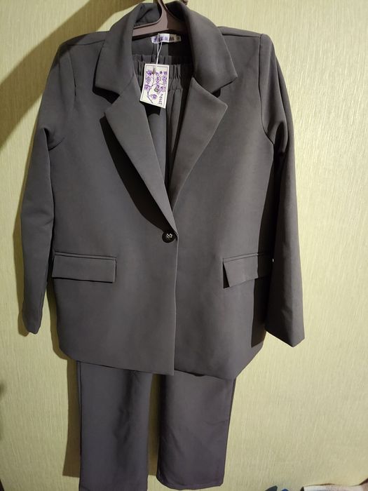 Брючный костюм 50-52р