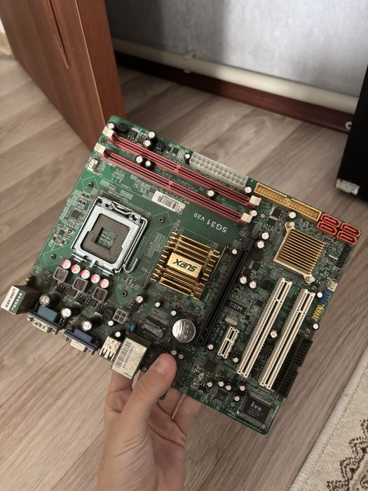 Материнская плата