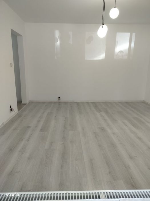 Vând apartament 2 camere etaj 1 ,bloc nou ,ROBEA