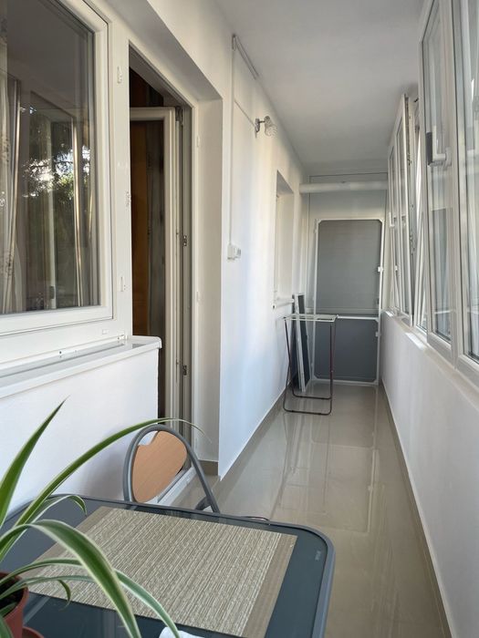 Proprietar inchiriez apartament 1 camera, 36 mp, str Stupilor, centrala proprie, balcon mare inchis, mobilat si utilat, pret 220€ + garantie