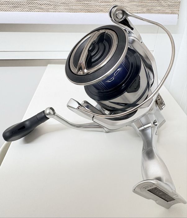Mulineta(noua) Shimano Stradic FM 4000