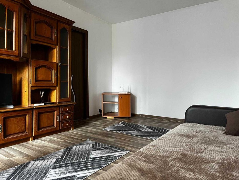 Închiriez apartament