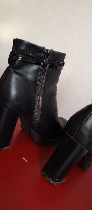 Продам  Б/у полусапожки