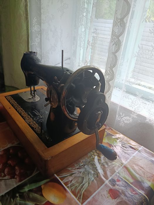 Продам  швейную машинку ручная