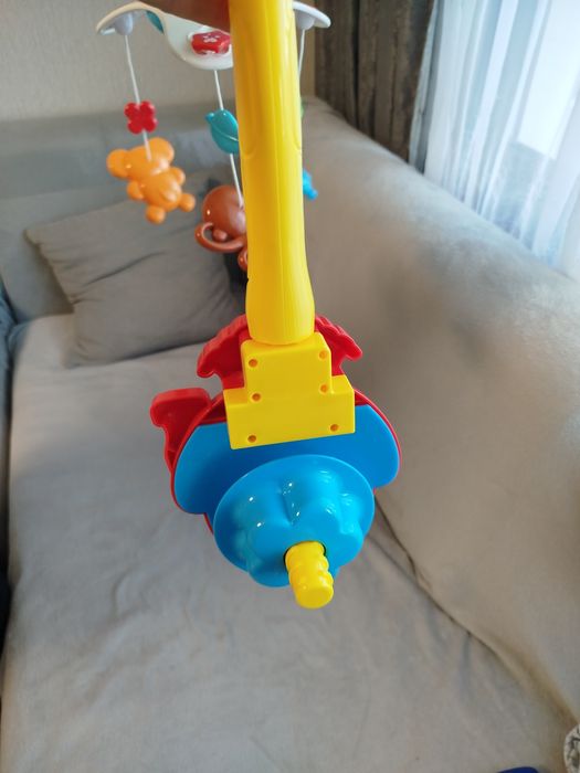 Музикална въртележка за легло с прожектор и дистанционно