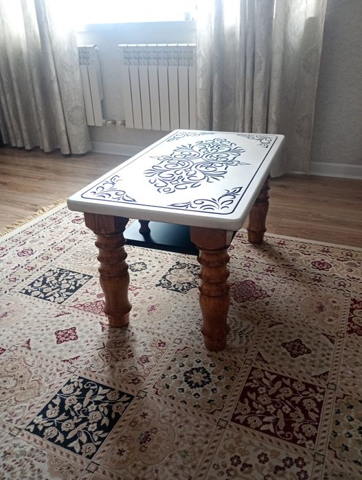 Продам Стол журнальный