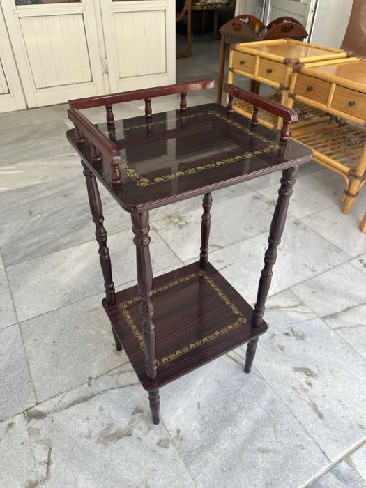 Етажерка / помощна масичка в класически стил – масив, 2 нива